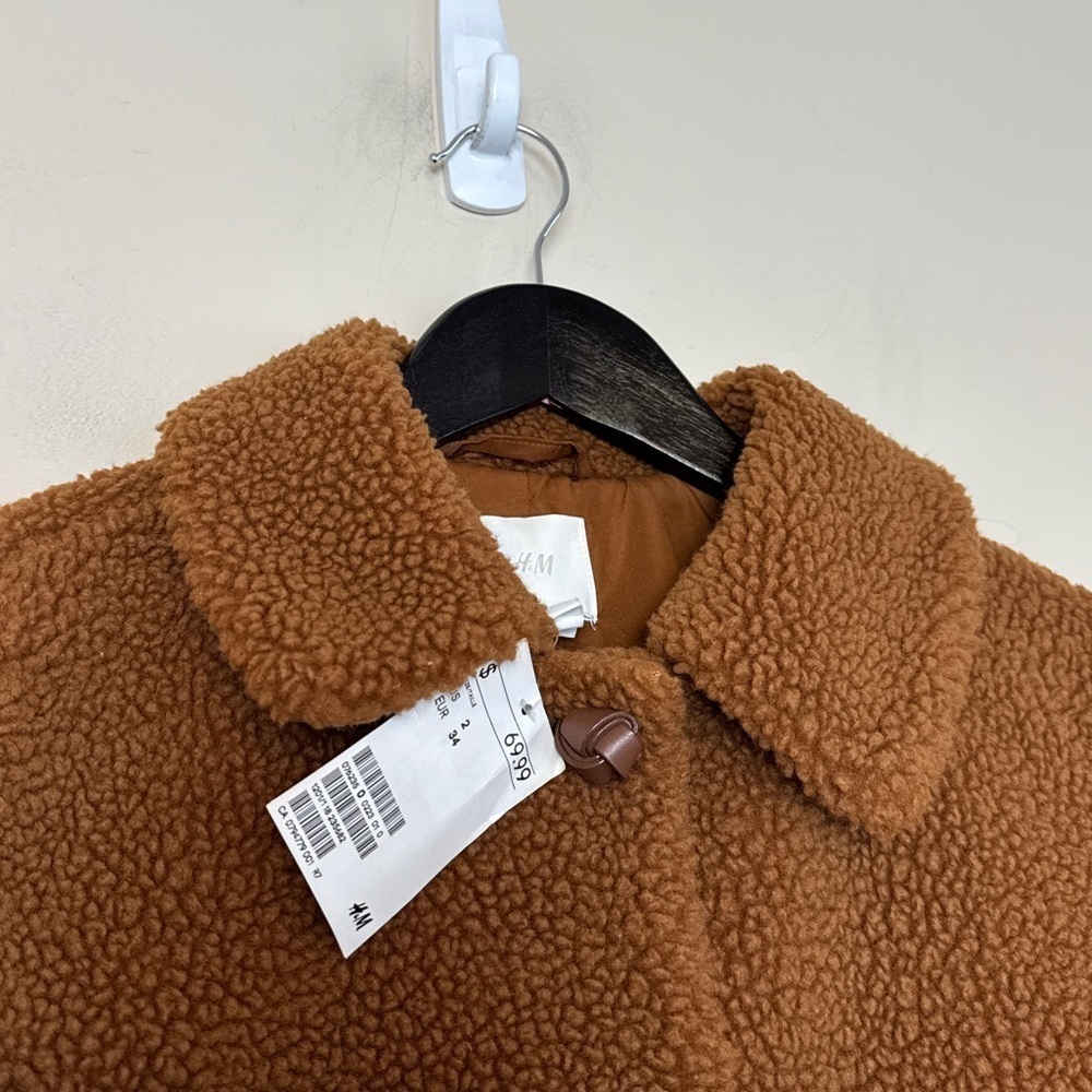 NWT - H&M Teddy coat in size 2. Oversized. P2P 20.5” - Picture 6 of 11